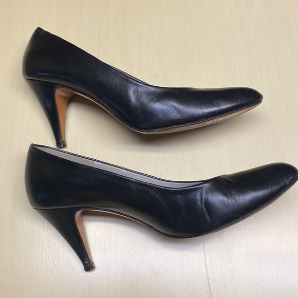 Férragamo classic pumps 👠 - Picture 3 of 8